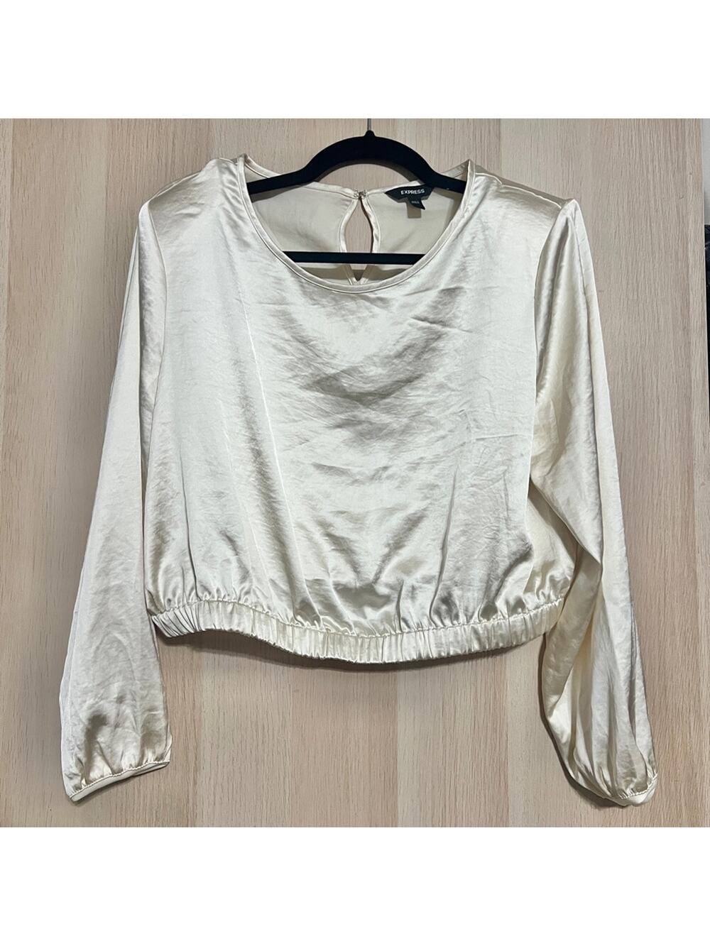 Express Cream Cropped Long Sleeve Top Large